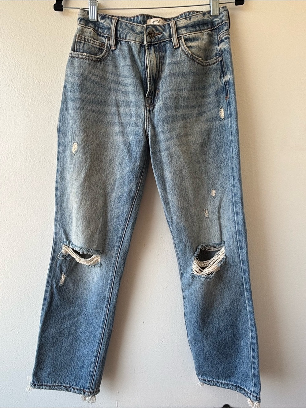 Distressed Boyfriend Jeans in Light Blue by Hidden